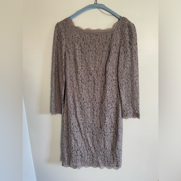 Adrianna Papell lace dress Live from the ared Carpet - Picture 1 of 8